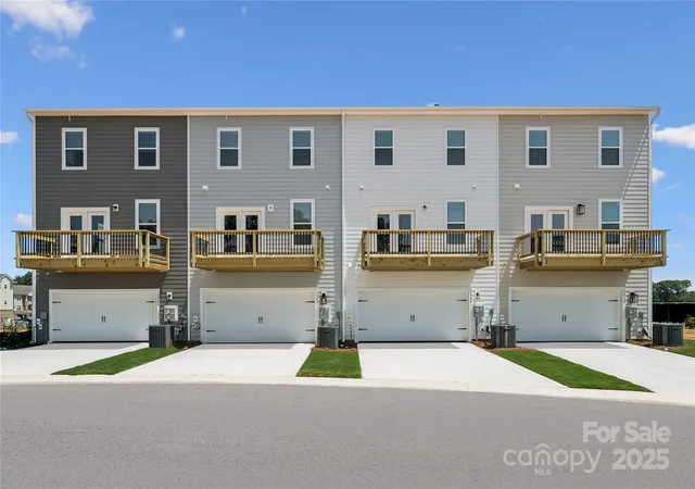 3rd image of 1944 Westerhill Dr, Fort Mill, SC 29708 | MLS# 4264592
