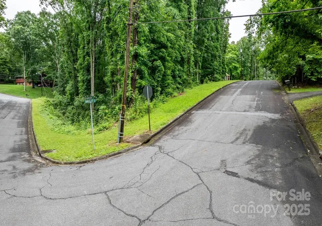 Photo 2 of Land for sale at 765 Tanglecliff St Se, Valdese, NC 28690 | MLS# 4265288 | Listing updated on 2026-04-15