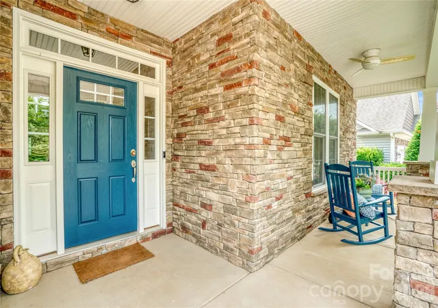 Photo 2 of Single family home for sale at 12910 Meetinghouse Dr, Cornelius, NC 28031 | MLS# 4266302 | Listing updated on 2026-10-03