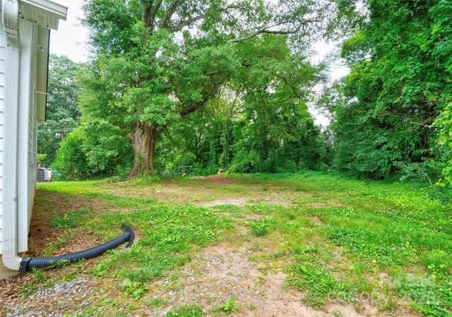 Photo 21 of Single family home for sale at 812 Kings Rd, Shelby, NC 28150 | MLS# 4268034 | Listing updated on 2026-08-27