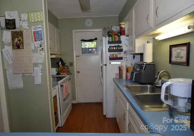 4th image of 141 Colony Dr, Arden, NC 28704 | MLS# 4268154