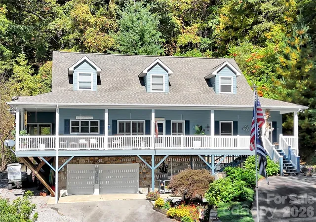 Photo 2 of Single family home for sale at 28 Mountain Breeze Dr, Maggie Valley, NC 28751 | MLS# 4271261 | Listing updated on 2026-10-16