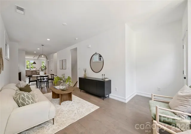 Homes for sale in Charlotte, NC | 209 Coxe Ave, Charlotte, NC 28208