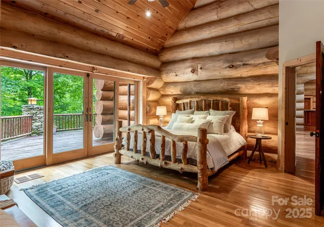 Photo 4 of Single family home for sale at 303 Flying Hawk Trl, Waynesville, NC 28786 | MLS# 4272138 | Listing updated on 2026-09-29