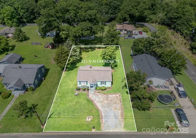 2nd image of 422 Wilson St, Mount Holly, NC 28120 | MLS# 4272159