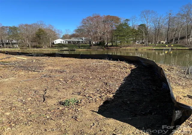 Photo 3 of Sale Pending at 214 Farmstead Ln, Mooresville, NC 28117 | MLS# 4272613 | Listing updated on 2026-04-23
