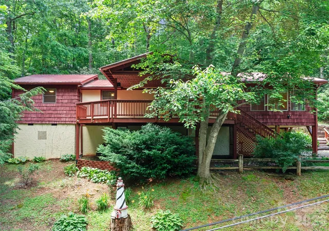 Photo 1 of Single family home for sale at 125 Heartland Ln, Burnsville, NC 28714 | MLS# 4273356 | Listing updated on 2026-10-05