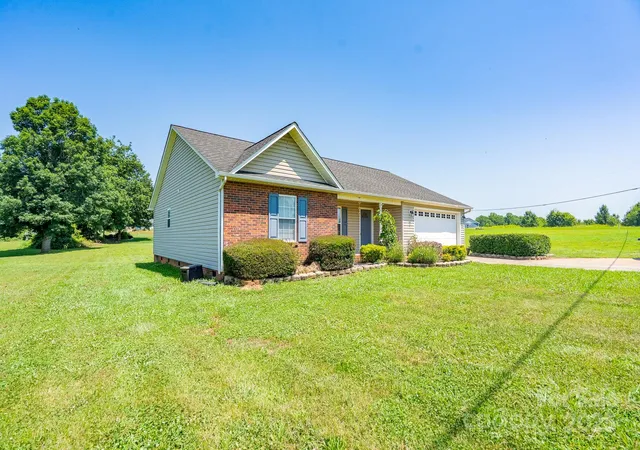 2nd image of 402 Beaver Dam Church Rd, Shelby, NC 28152 | MLS# 4273406