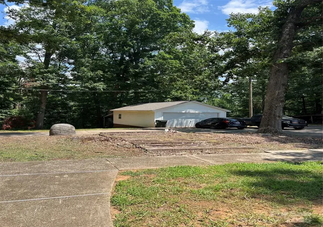 Photo 2 of Single family home for sale at 11204 Williams Rd, Mint Hill, NC 28227 | MLS# 4274437 | Listing updated on 2026-05-21