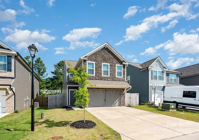 Photo 3 of Single family home for sale at 839 Foxglove Ln, York, SC 29745 | MLS# 4275327 | Listing updated on 2026-09-28