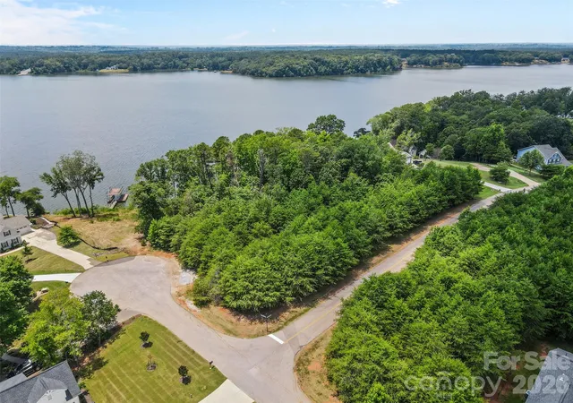 Photo 2 of Sale Pending at 19720 Harbor Watch Ct, Lancaster, SC 29720 | MLS# 4275436 | Listing updated on 2026-09-28