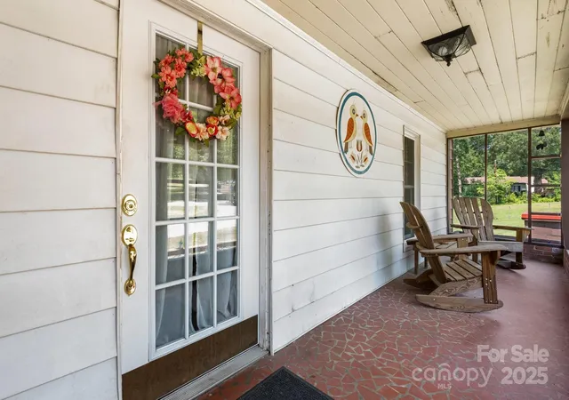 Photo 3 of Single family home for sale at 237 Shiloh Church Rd, Hickory, NC 28601 | MLS# 4275859 | Listing updated on 2026-04-25