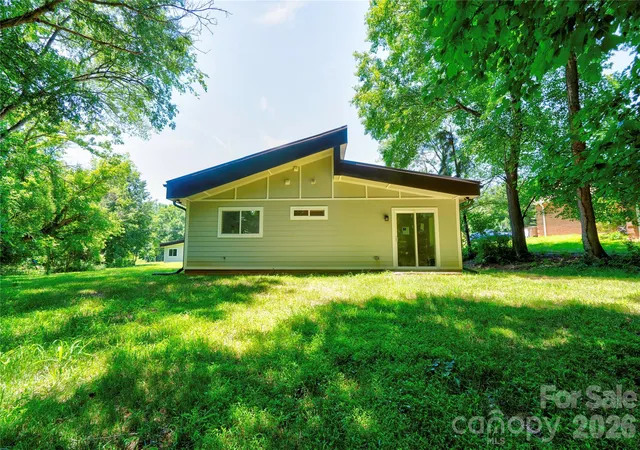 Photo 4 of Single family home for sale at 900 Linney Ln, Shelby, NC 28152 | MLS# 4276627 | Listing updated on 2026-10-01