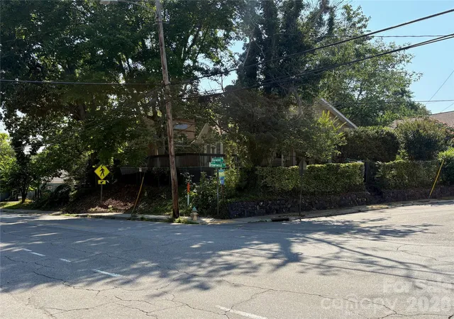 38th image of 40 Brownwood Ave, Asheville, NC 28806 | MLS# 4276720