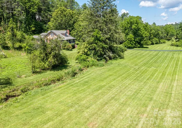 Photo 3 of Single family home for sale at 160 Mclean Rd, Weaverville, NC 28787 | MLS# 4277668 | Listing updated on 2026-07-12