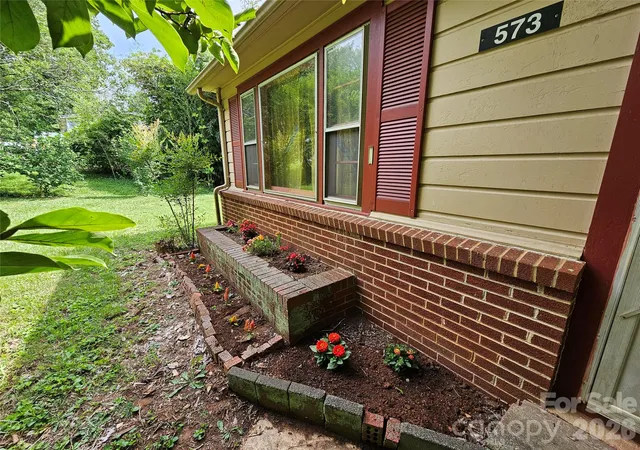 Photo 2 of Single family home for sale at 573 Uptons Landing Rd #79, Marion, NC 28752 | MLS# 4278162 | Listing updated on 2026-10-04