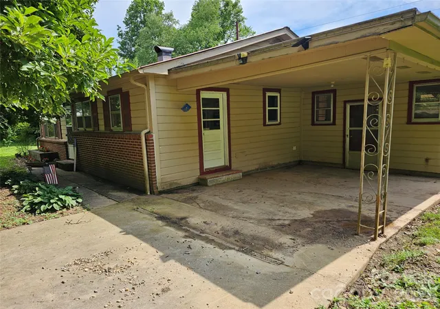 Photo 3 of Single family home for sale at 573 Uptons Landing Rd #79, Marion, NC 28752 | MLS# 4278162 | Listing updated on 2026-10-04