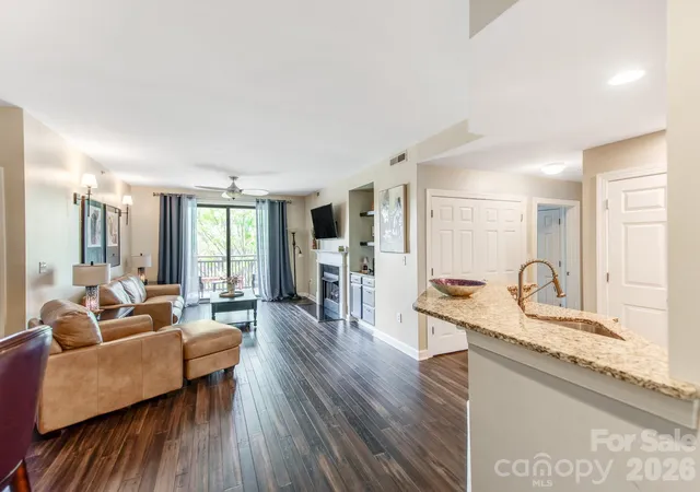 5th image of 718 W Trade St #414, Charlotte, NC 28202 | MLS# 4279117