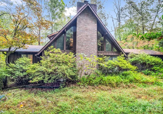 Photo 4 of Single family home for sale at 421 Chickadee Ln, Brevard, NC 28712 | MLS# 4279662 | Listing updated on 2026-08-14
