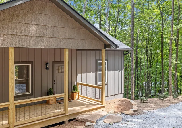 Photo 3 of Single family home for sale at 939 Rocky Mountain Rd, Lake Toxaway, NC 28747 | MLS# 4279855 | Listing updated on 2026-09-02