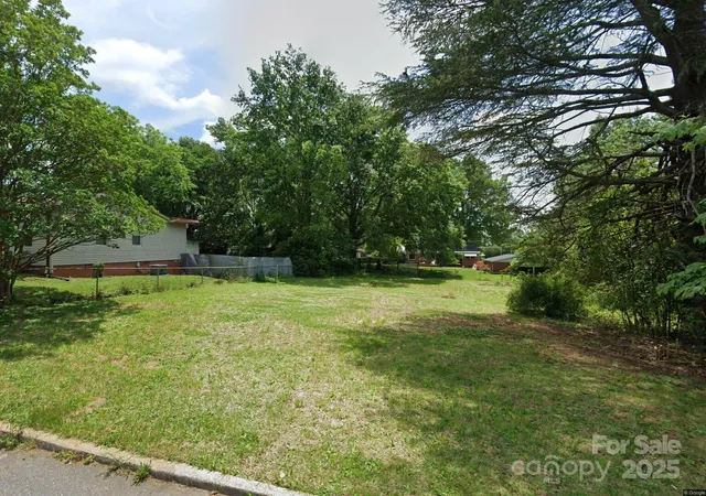 1st image of 737 5th Ave Sw, Hickory, NC 28602 | MLS# 4280000