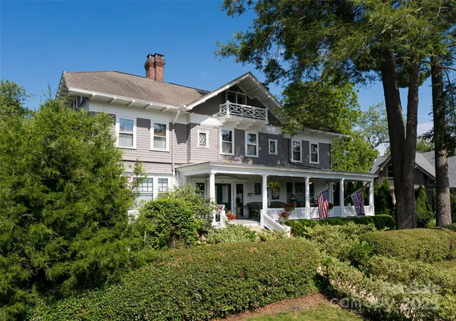 1st image of 46 Cumberland Cir, Asheville, NC 28801 | MLS# 4280409