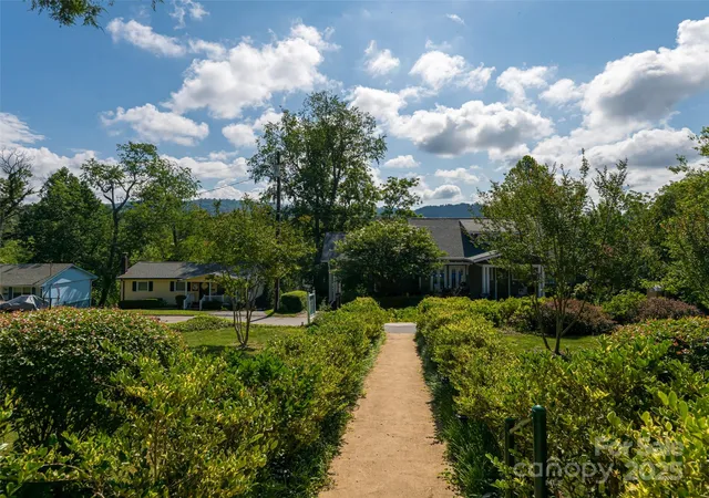 3rd image of 46 Cumberland Cir, Asheville, NC 28801 | MLS# 4280409