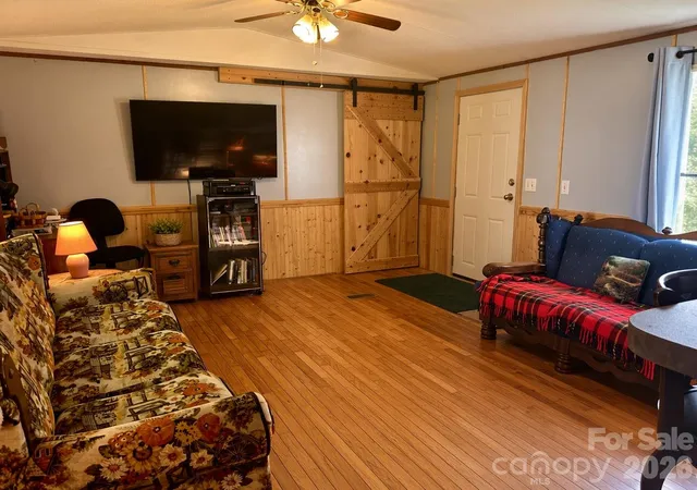 Photo 3 of Single family home for sale at 492 Chestnut Mountain Rd, Spruce Pine, NC 28777 | MLS# 4281456 | Listing updated on 2026-10-20