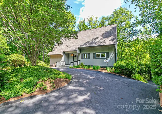 Photo 1 of Single family home for sale at 263 Ugedaliyvi Ct, Brevard, NC 28712 | MLS# 4281622 | Listing updated on 2026-07-27