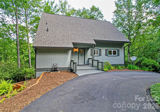 Photo 2 of Single family home for sale at 263 Ugedaliyvi Ct, Brevard, NC 28712 | MLS# 4281622 | Listing updated on 2026-10-06