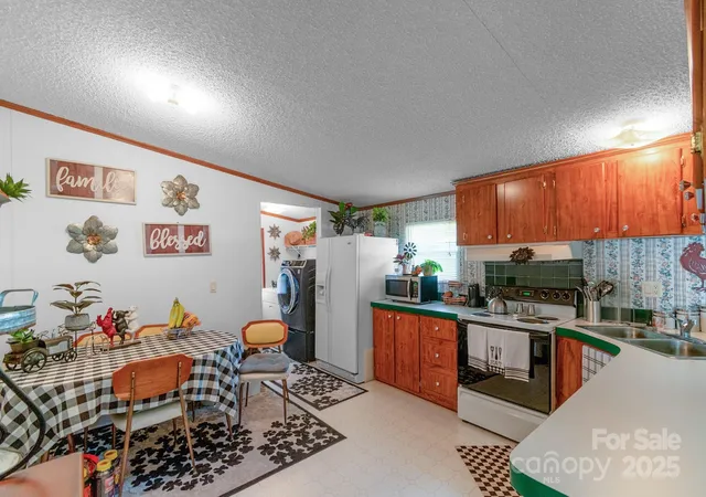 Photo 3 of Single family home for sale at 1827 Brown Rd, Chester, SC | MLS# 4282873 | Listing updated on 2026-04-15