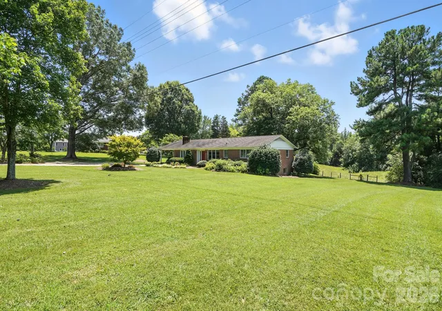 Photo 2 of Single family home for sale at 3427 N Nc 16 Hwy, Denver, NC 28037 | MLS# 4283267 | Listing updated on 2026-09-30