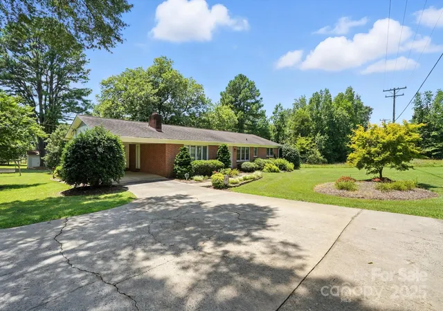 Homes for sale in Denver, NC | 3427 N Nc 16 Hwy, Denver, NC 28037 | MLS# 4283267