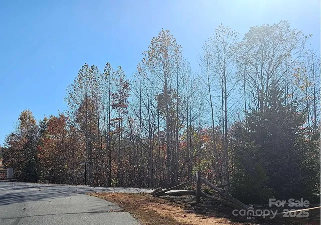 Homes for sale in Nebo, NC | 1211 Mountain Vista Dr, Nebo, NC 28761 | MLS# 4285163