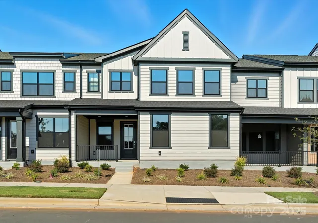 Homes for sale in Belmont, NC | 323 Ardmore Dr, Belmont, NC 28012 | MLS# 4286727