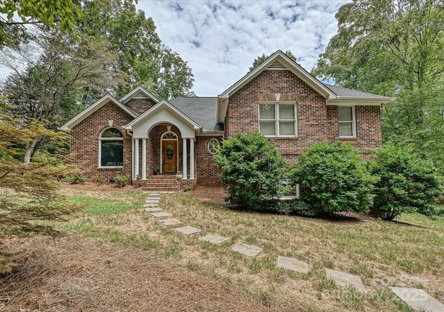 1st image of 11902 Mountain Crest Cir, Charlotte, NC 28216 | MLS# 4286743