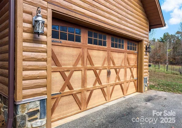 Photo 3 of Single family home for sale at 163 Gypsy Mountain Rd, Marion, NC 28752 | MLS# 4287037 | Listing updated on 2026-08-31