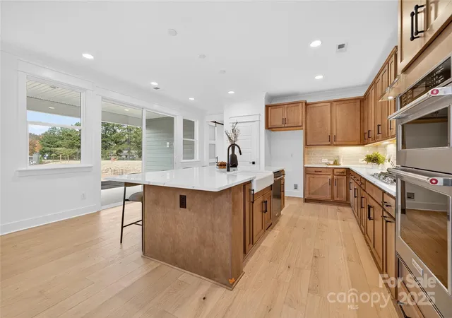 Photo 4 of Single family home for sale at 15617 Northcross Dr, Huntersville, NC 28078 | MLS# 4287381 | Listing updated on 2026-09-18