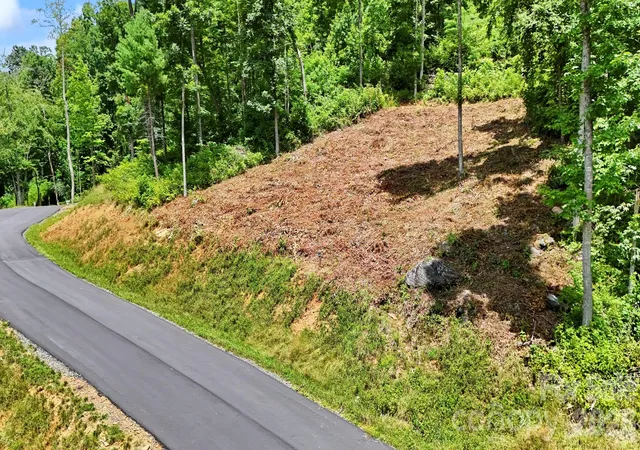 Photo 3 of Land for sale at Lot 27 Summit View Pkwy, Spruce Pine, NC 28777 | MLS# 4288412 | Listing updated on 2026-10-02