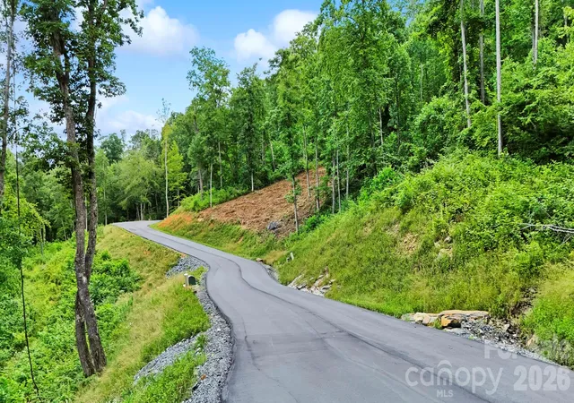 Photo 4 of Land for sale at Lot 27 Summit View Pkwy, Spruce Pine, NC 28777 | MLS# 4288412 | Listing updated on 2026-10-02