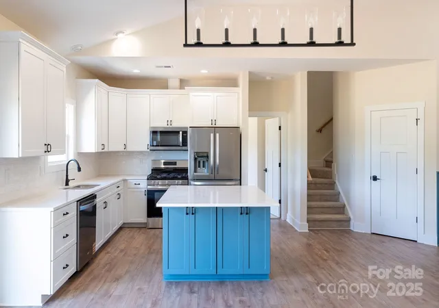 Photo 3 of Single family home for sale at 507 New Salem Rd, Statesville, NC 28625 | MLS# 4289007 | Listing updated on 2026-09-30