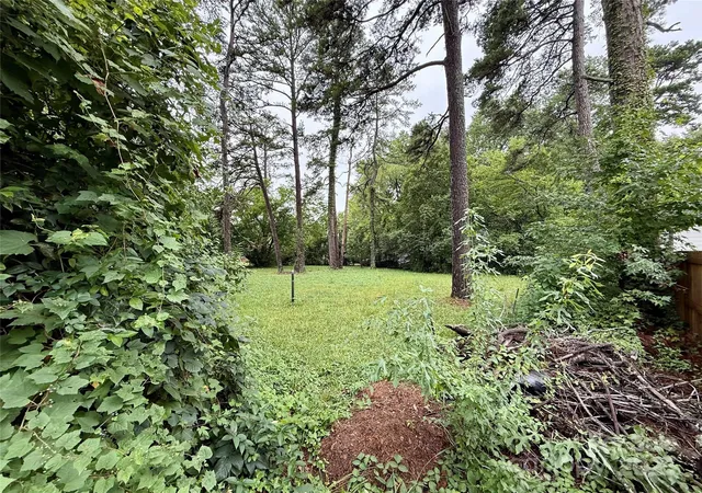 2nd image of 1904 St Paul St, Charlotte, NC 28216 | MLS# 4289567
