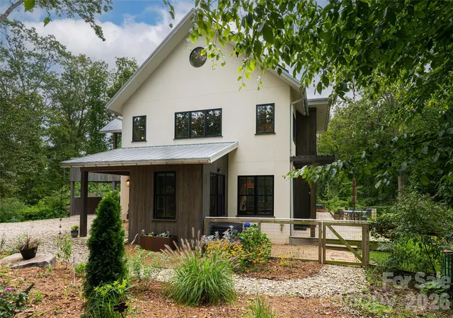 3rd image of 7 Bee Balm Way, Asheville, NC 28804 | MLS# 4290500