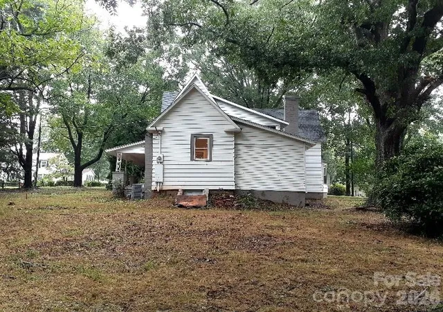 Photo 3 of Single family home for sale at 310 E Church St, Troutman, NC 28166 | MLS# 4291387 | Listing updated on 2026-10-05