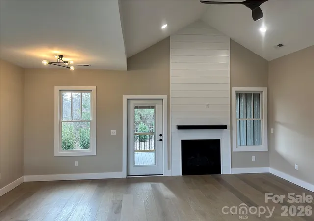 2nd image of 30 Olde Oak Ct, Hendersonville, NC 28792 | MLS# 4291704
