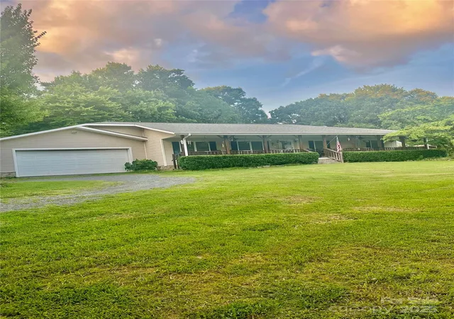 Photo 3 of Sale Pending at 16415 Capps Rd, Charlotte, NC 28278 | MLS# 4291823 | Listing updated on 2026-04-15