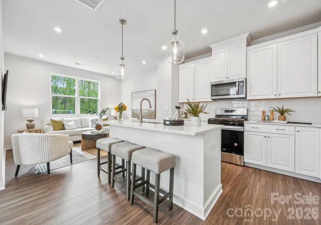 4th image of 3062 Finchborough Ct #240, Charlotte, NC 28269 | MLS# 4291915