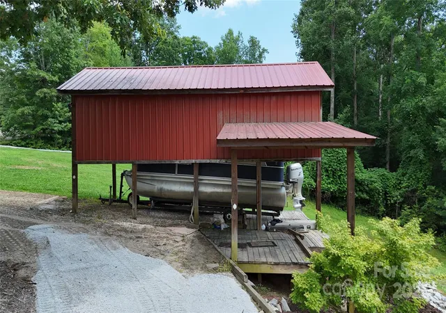 Homes for sale in Marion, NC | 37 Bream Loop Rd, Marion, NC 28752 | MLS# 4292432