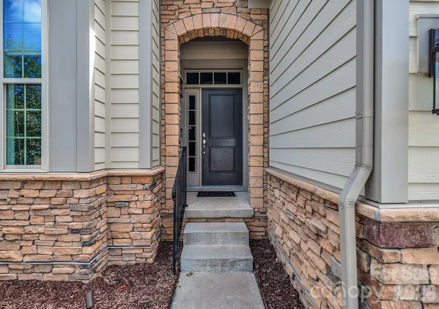 3rd image of 14008 Little Spring Ct, Charlotte, NC 28278 | MLS# 4292968