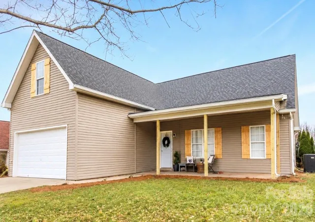 Homes for sale in Statesville, NC | 201 Tarrington Dr, Statesville, NC 28625 | MLS# 4293154